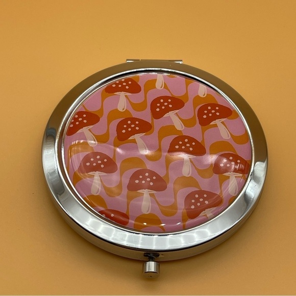 Mushroom Compact Mirror, NWOT, For Bundle Purchases Only - Picture 3 of 6